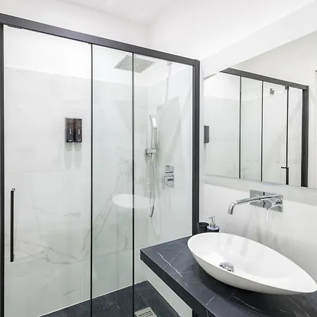 Domus Iulia - Colosseo Гостевой дом 4*