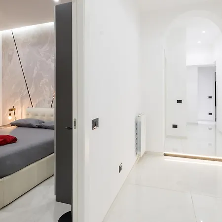 Domus Iulia - Colosseo 4*