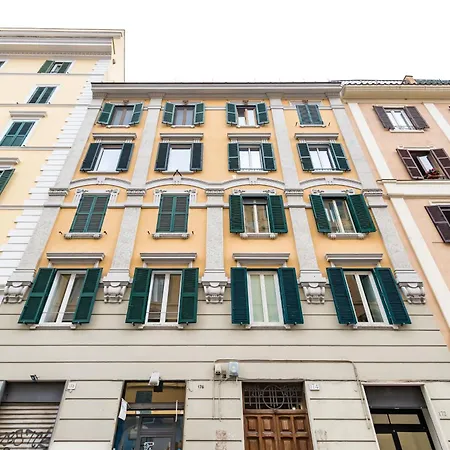Domus Iulia - Colosseo 4*