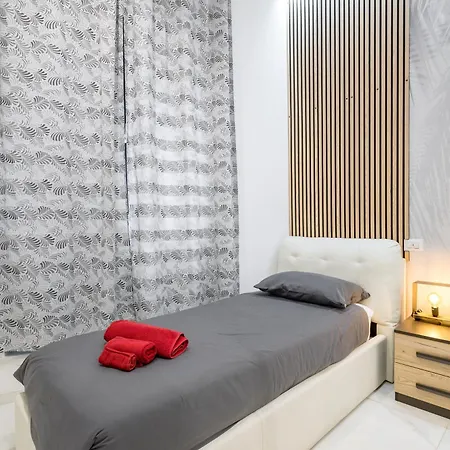 Domus Iulia - Colosseo 4* Рим