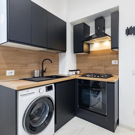 Domus Iulia - Colosseo 4*