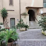 Domus Iulia - Colosseo Gasthof